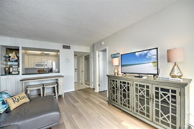 Building Photo - 180 Seaview Ct