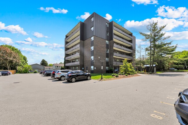 Photo du bâtiment - Park Tower Apartments