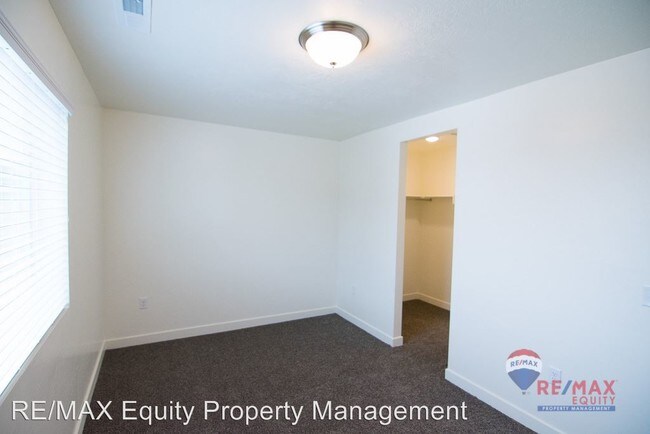 Foto del edificio - 3 br, 2.5 bath House - 101 E 700 N