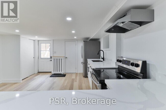 Photo du bâtiment - 1224 Lansdowne Ave