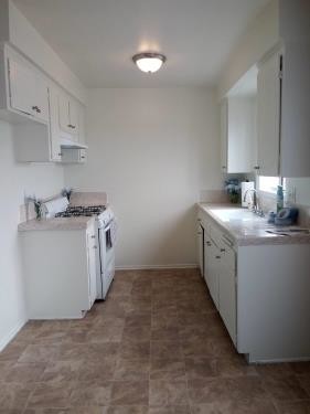 Building Photo - 13520 Lemoli Ave