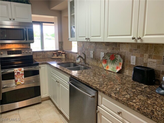 Building Photo - 7410 Lake Breeze Dr