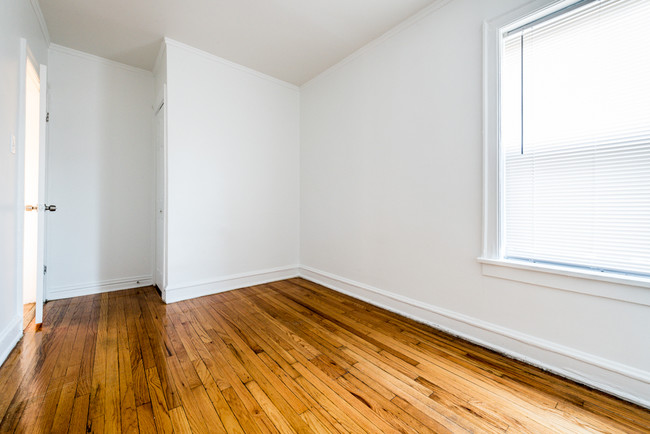Foto del edificio - 5001 W Adams St