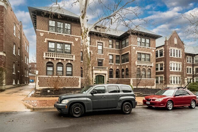 Foto del edificio - 6330 S Rosebury Ave