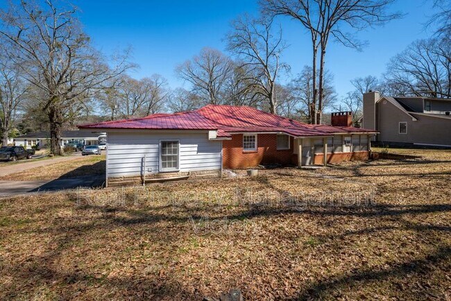 Building Photo - 160 Wilson Dr