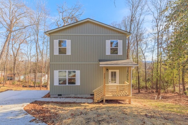 Photo - Live where Chattanooga comes alive! House