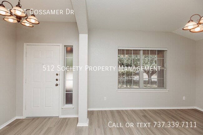 Foto del edificio - 11421 Gossamer Dr