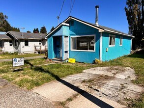 Building Photo - 1076 S 8th St