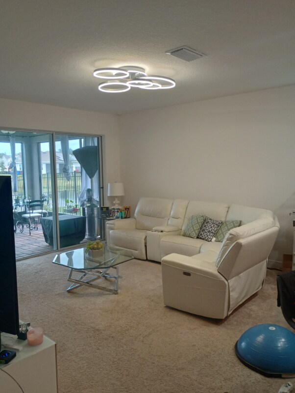 Foto del edificio - 5047 Tibet Ct
