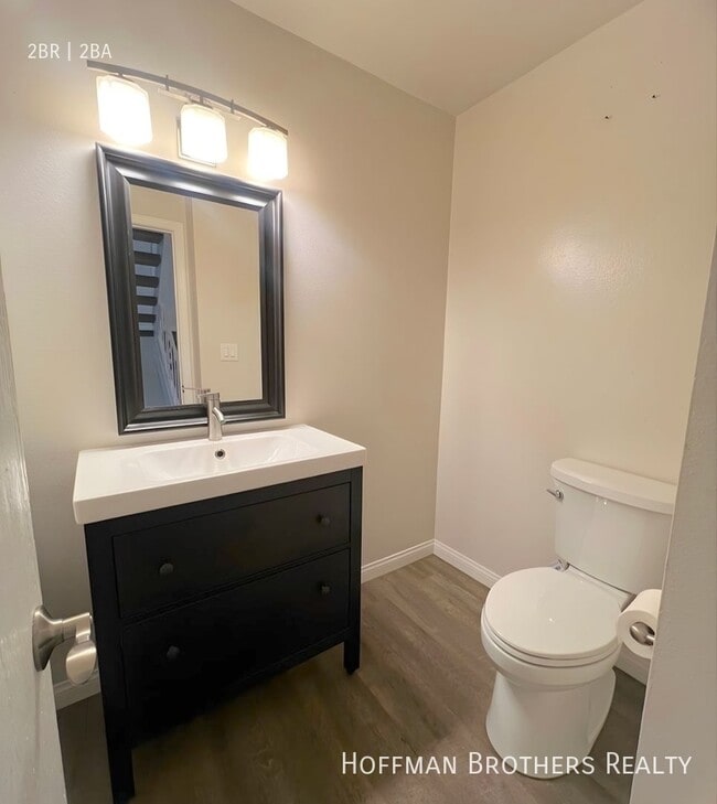 Foto del edificio - 2422 Graham Ave