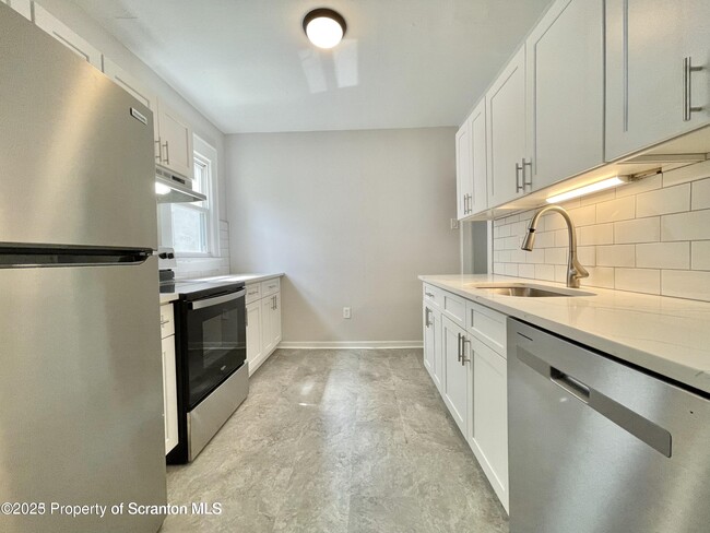 Building Photo - 538 Wheeler Ave