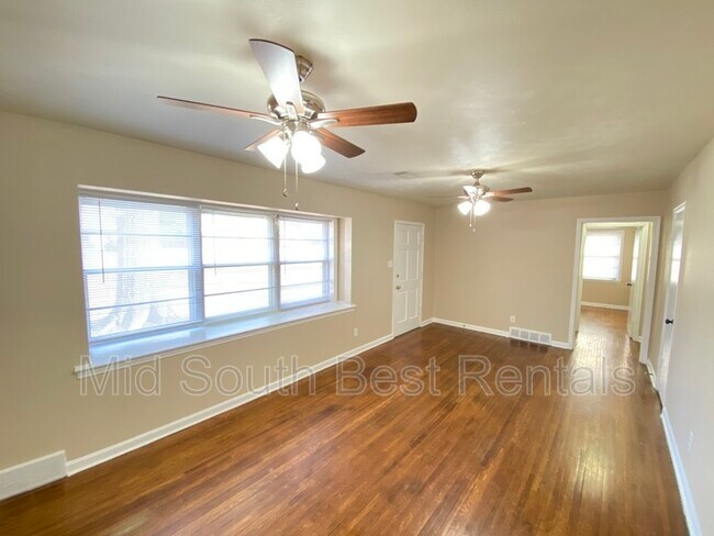 Building Photo - 4809 Holt Dr