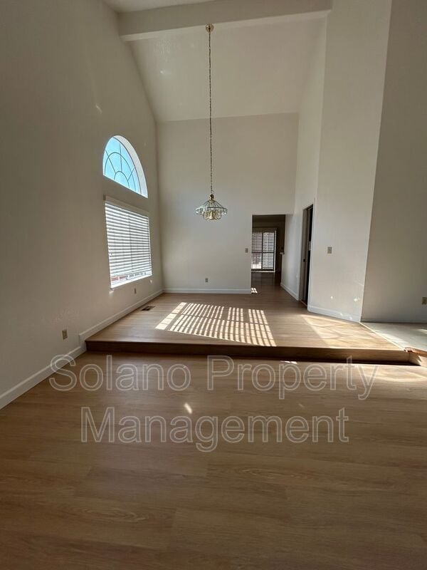 Building Photo - 1829 Nephi Dr