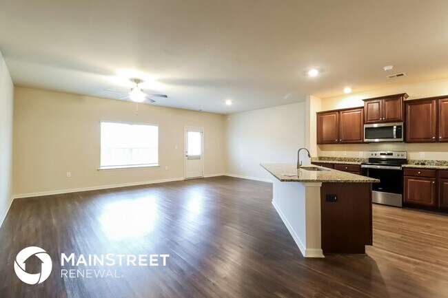 Foto del edificio - 585 Clover Cir