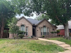 Building Photo - 3705 Cottonwood Springs Dr