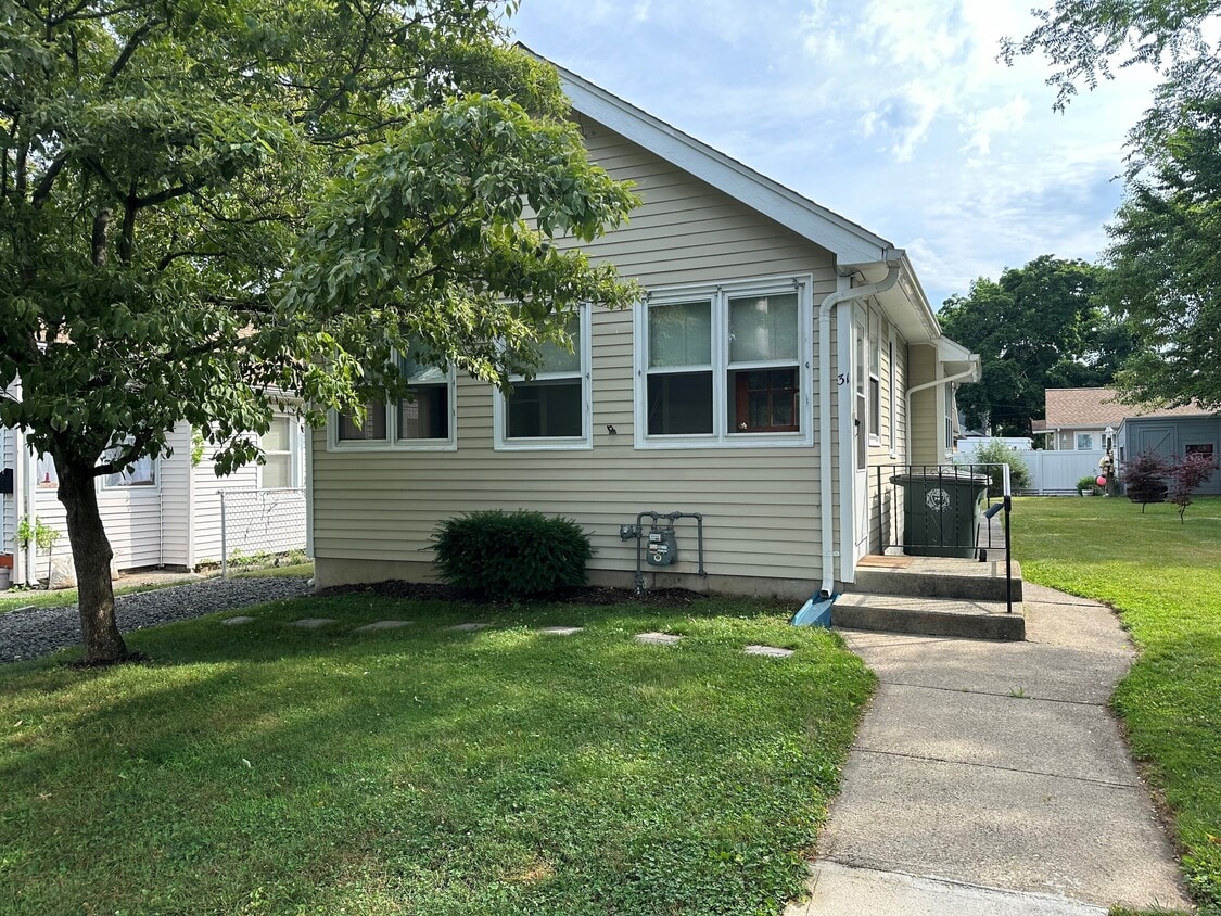 31 Daggett St, Milford, CT 06460 House Rental in Milford, CT