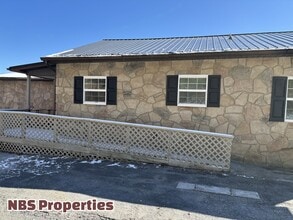 Building Photo - 143 McCully Ln