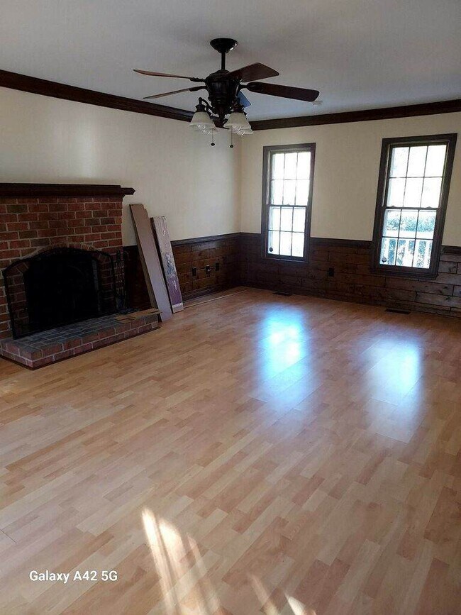 Building Photo - 7502 Native Dancer Dr