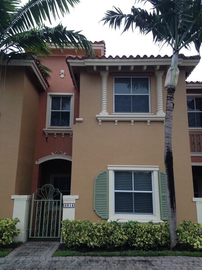 Foto del edificio - 4914 White Mangrove Way E