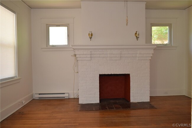 Building Photo - 301 W 30th St