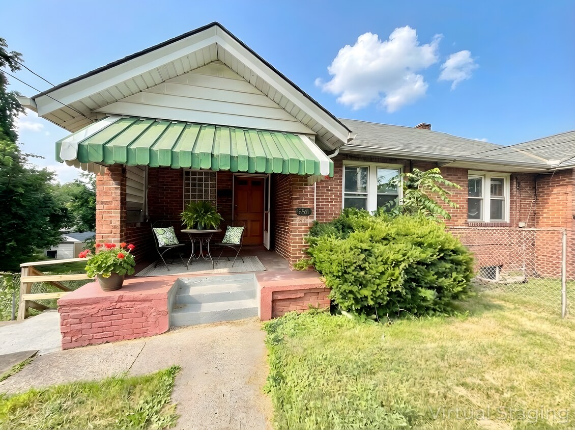 3 Bed/1 Bath Home in Clairton - 341 Ohio Ave. Clairton, PA 15025