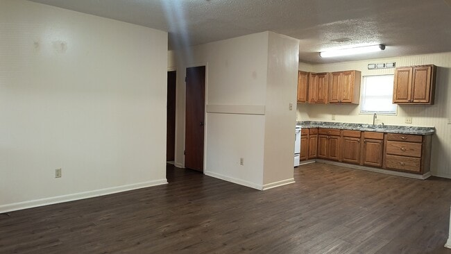 Foto del edificio - 2313 Starlite Dr