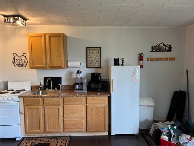 Building Photo - 2271 W Dixon Lake Dr