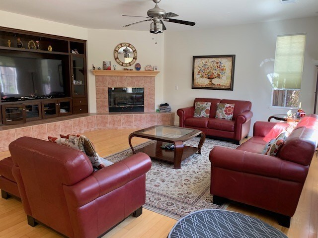 Building Photo - Beautiful Home in Windemere Community