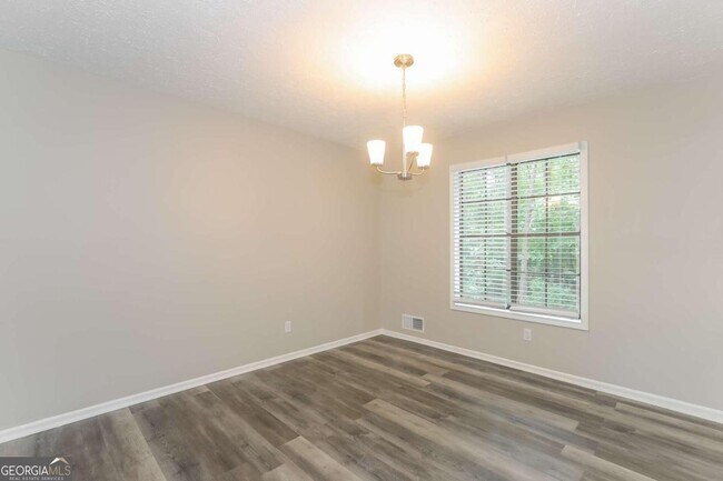 Building Photo - 4048 Valley Brook Rd