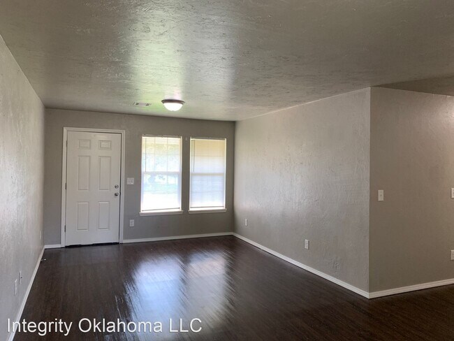 Building Photo - 3 br, 1 bath House - 2413 Queensbury Road