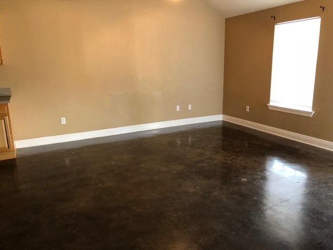 Building Photo - 15041 Tall Tines Drive