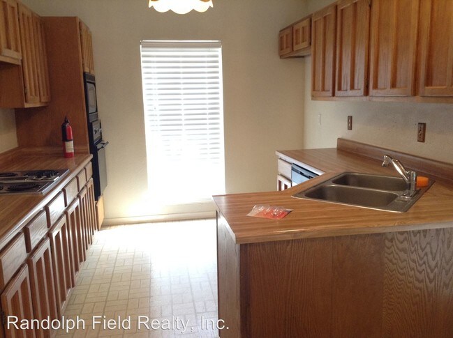 Building Photo - 3 br, 2 bath House - 16527 FOX KNOLL