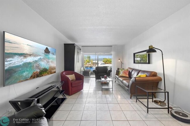 Foto del edificio - 460 Paradise Isle Blvd