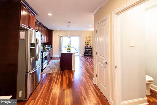 Foto del edificio - 2107 Carpenter St