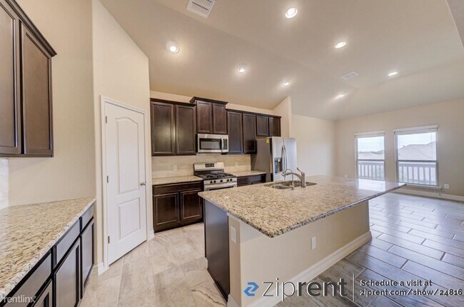 Foto del edificio - 4 br, 2 bath House - 12614 Ponder Ranch, S...