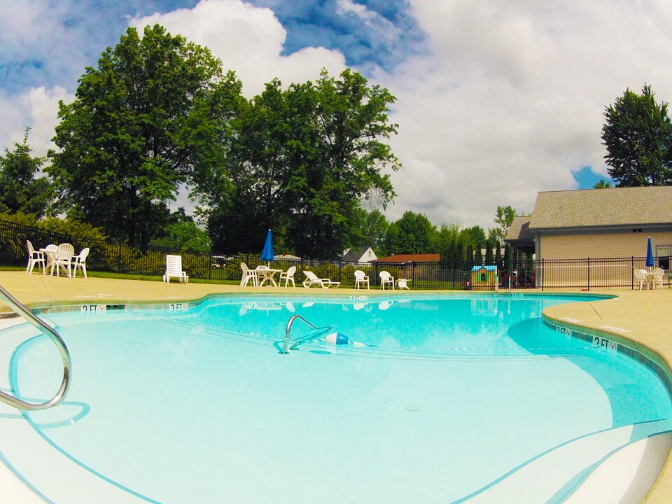 River Run Apartments – photo 2