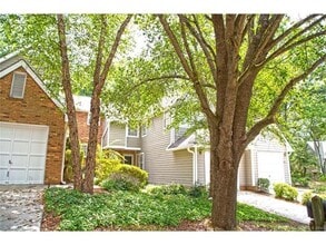 Building Photo - 9024 St Thomas Ln