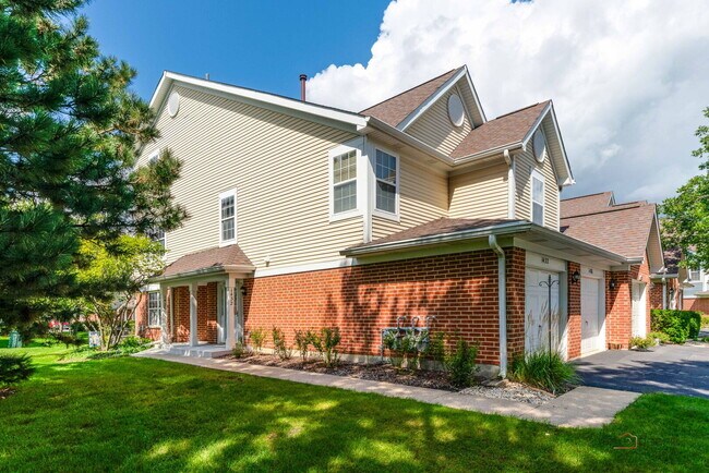Foto del edificio - 1432 Hampshire Ct