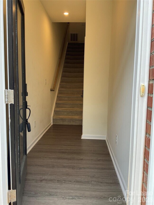 Foto del edificio - 6222 Cleburne Ct