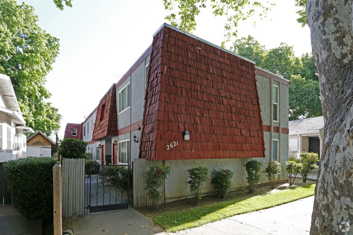 Primary Photo - 2621 C St