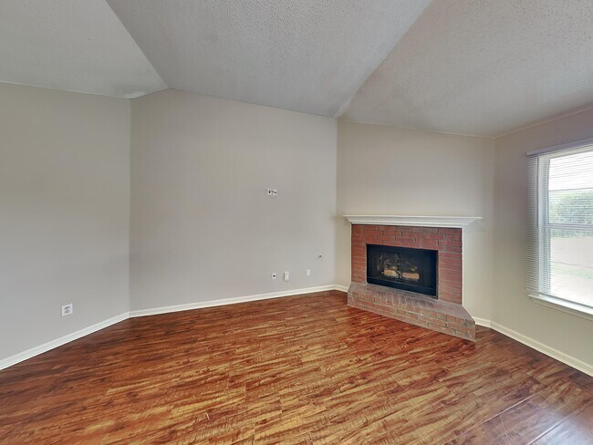 Foto del edificio - 7078 Country Walk Dr