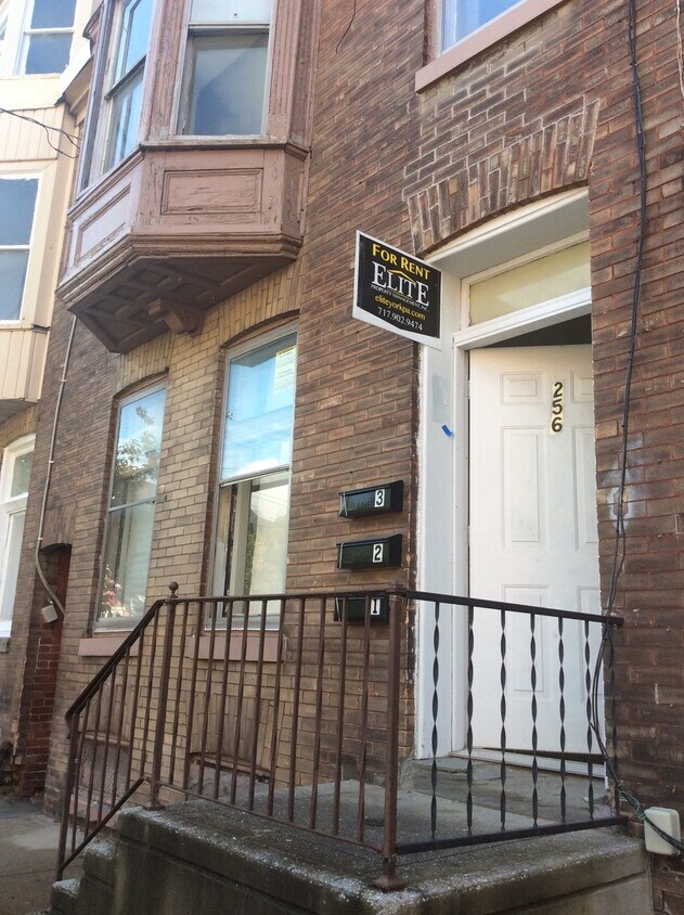Primary Photo - Available Now! Oldtown East Neighborhood! ...