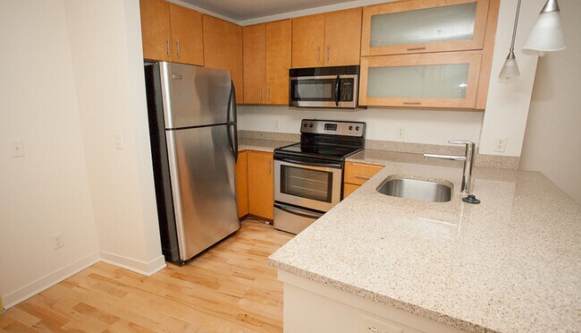 Building Photo - 242 E Water St