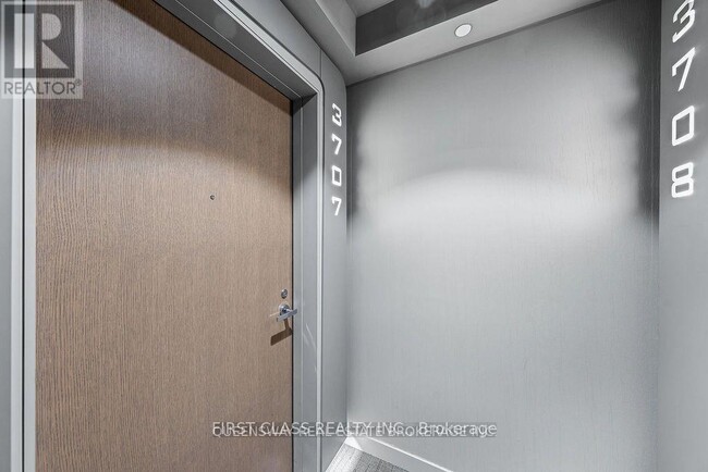 Building Photo - 1 Bloor St E