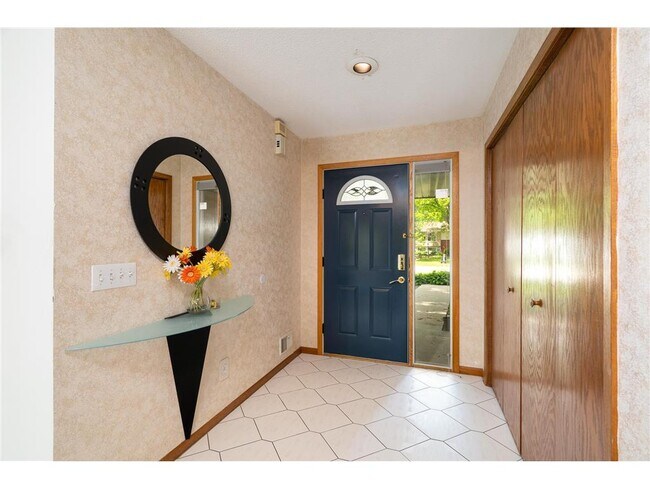 Foto del edificio - 3620 Saratoga Ln N