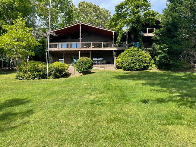 Building Photo - 3660 Looper Lake Cv