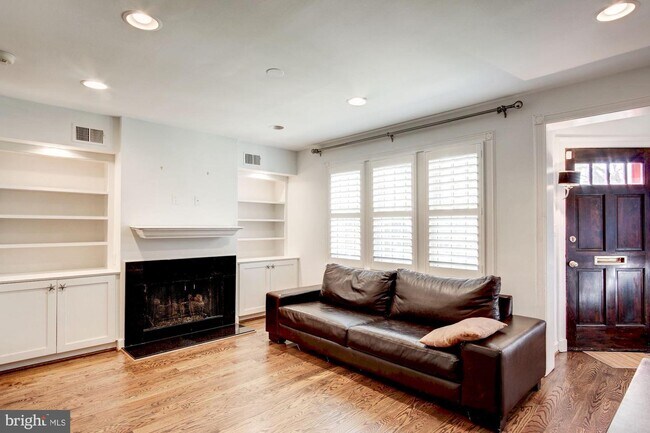 Foto del edificio - 4463 Greenwich Pkwy NW