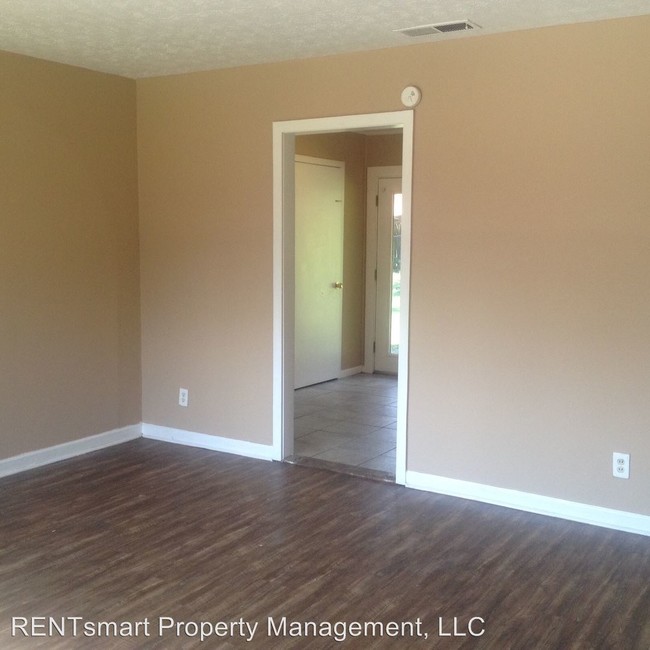 Building Photo - 3 br, 1.5 bath House - 5549 Valleybrook Road