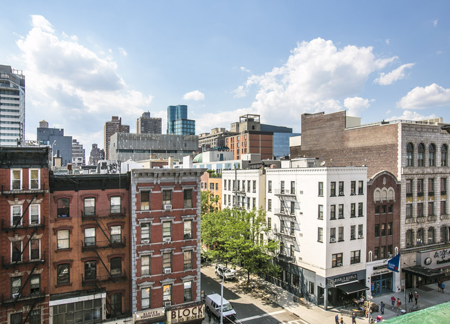 Manhattan View - 100 2nd Ave