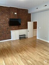 Building Photo - 204 W Broad St